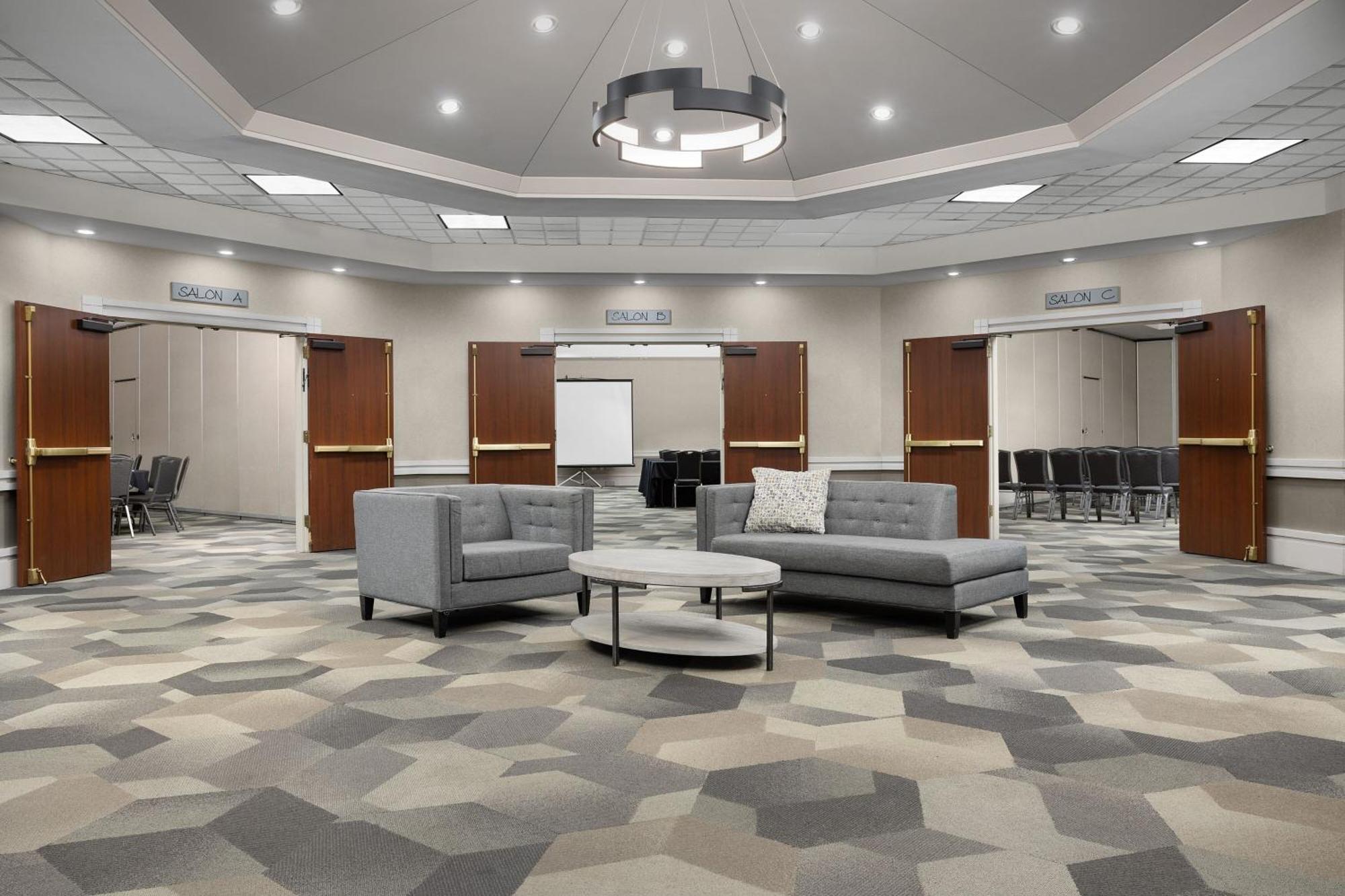 Springhill Boston Hotel 3*
