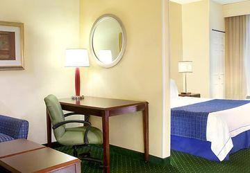 Springhill Boston 3*